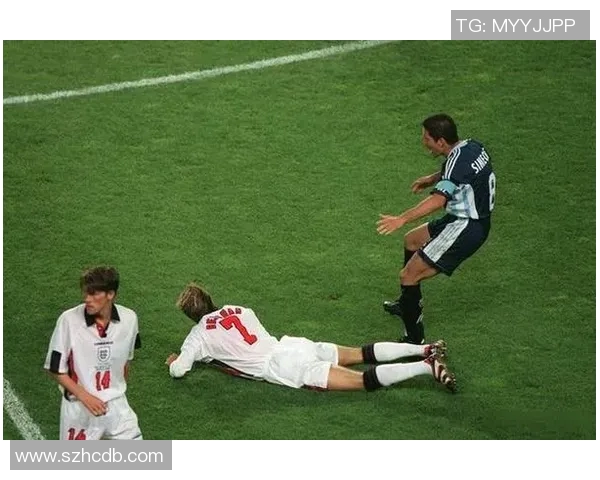 1998年世界杯法国与意大利点球大战回顾与精彩瞬间分析