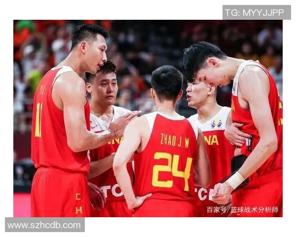 上海篮球队中路突破战术解析与球员配合深度剖析 上海篮球队中路突破战术解析与球员配合深度剖析